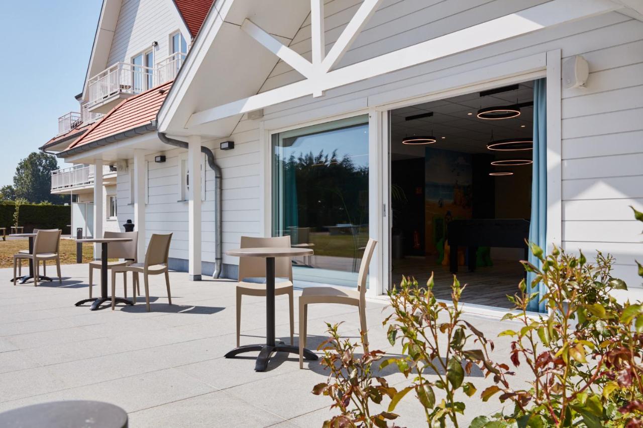 Holiday Suites ניופורט מראה חיצוני תמונה
