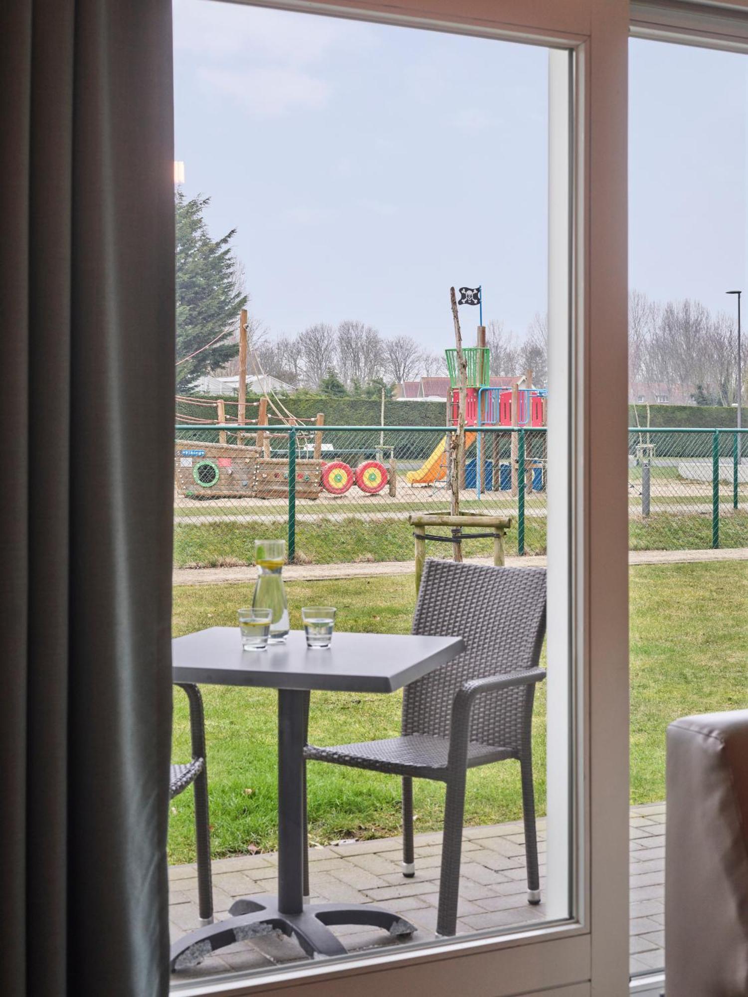 Holiday Suites ניופורט מראה חיצוני תמונה