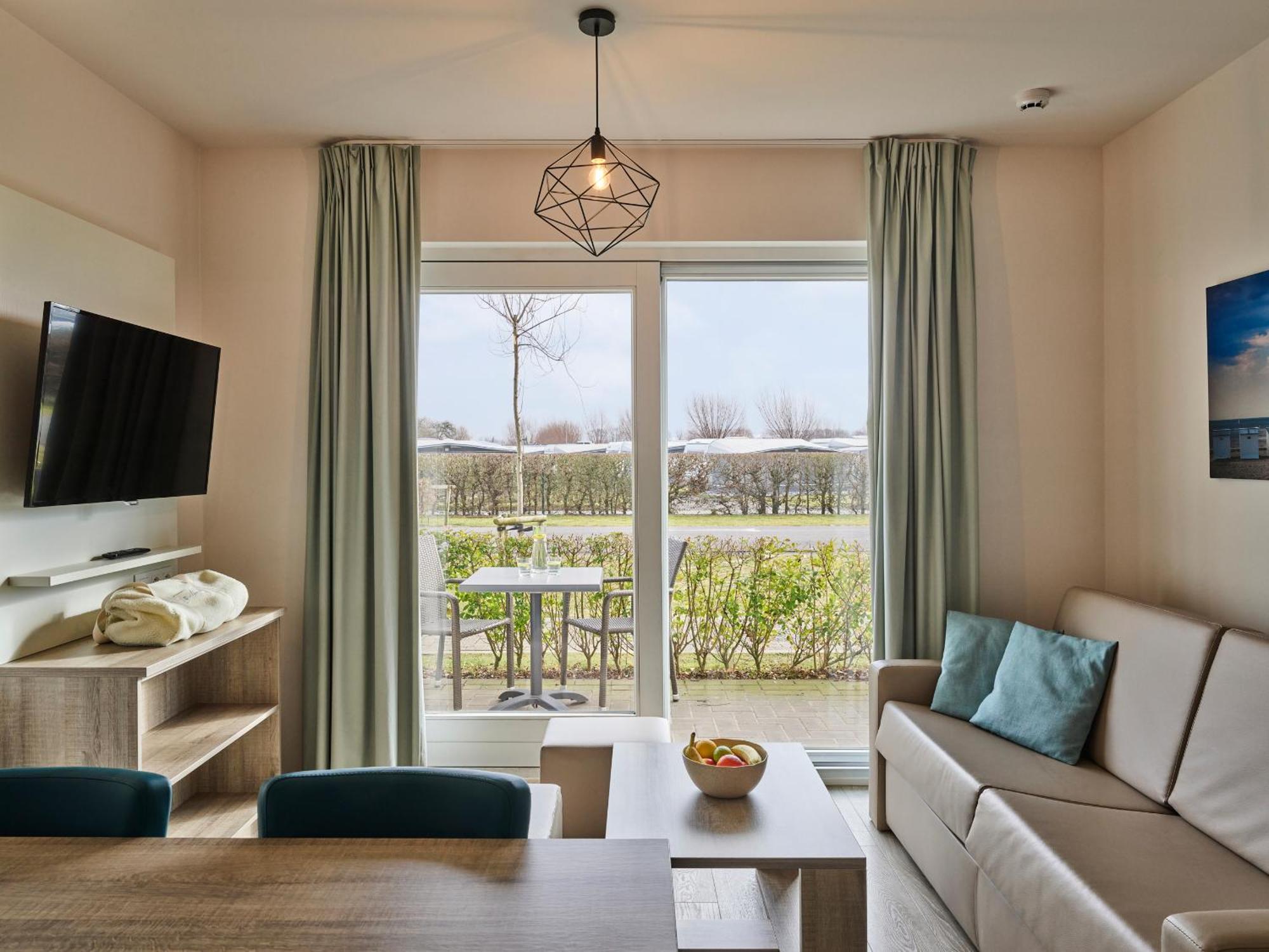 Holiday Suites ניופורט מראה חיצוני תמונה
