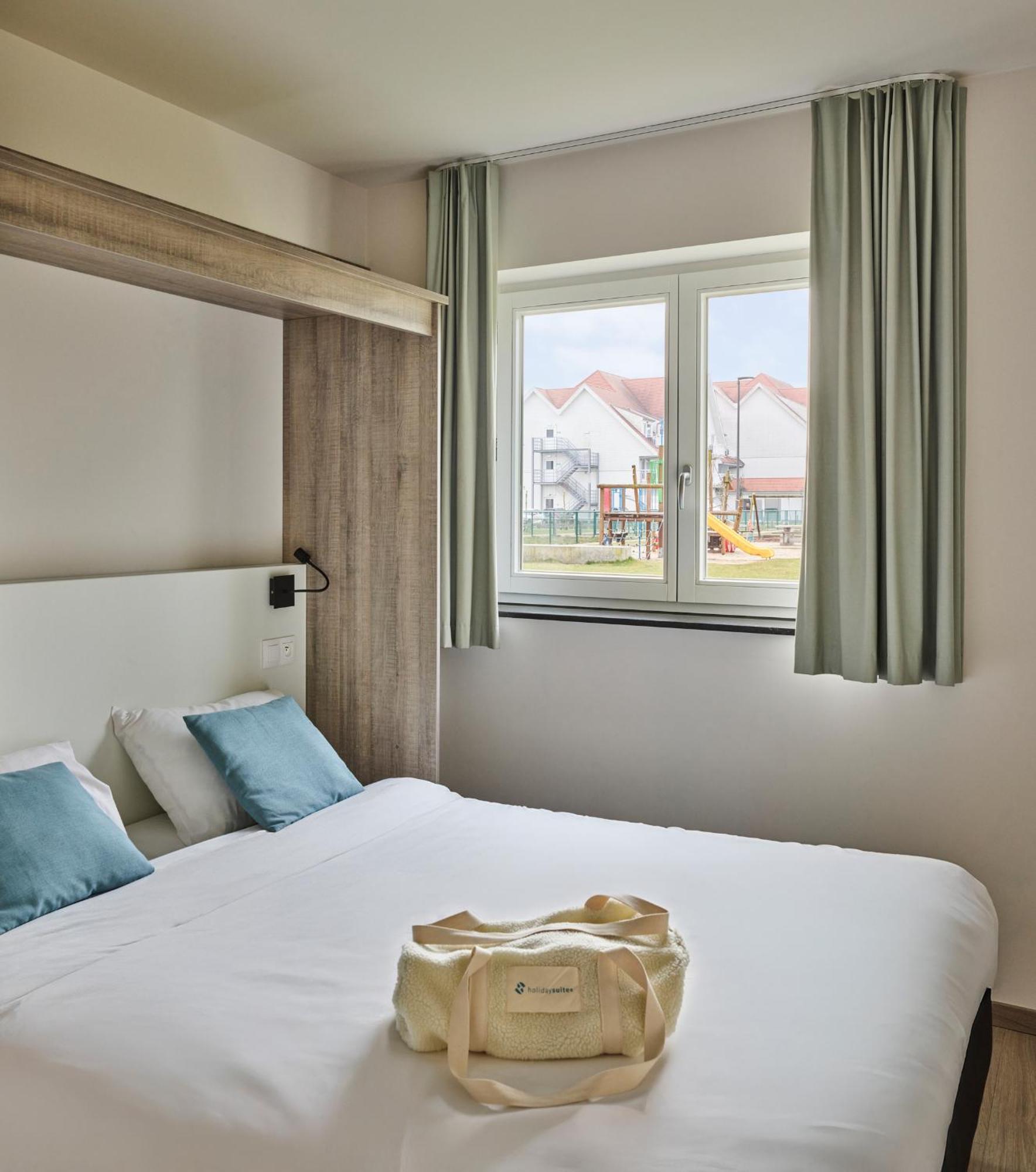Holiday Suites ניופורט מראה חיצוני תמונה